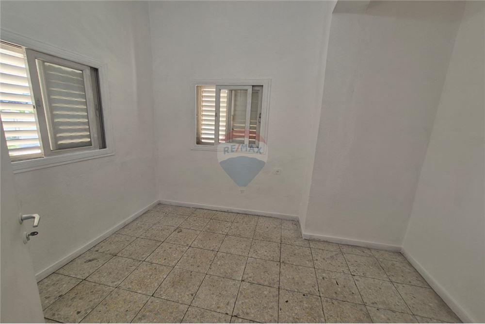 Apartment for Sale in Tel Aviv - Image 4