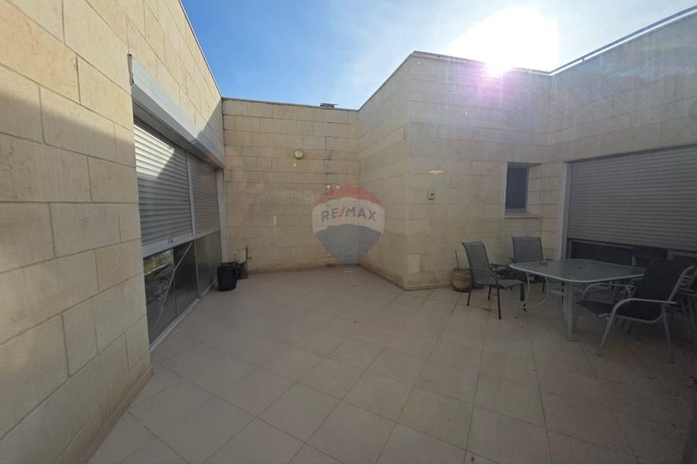 Apartment for Sale in Modi'in - Image 3
