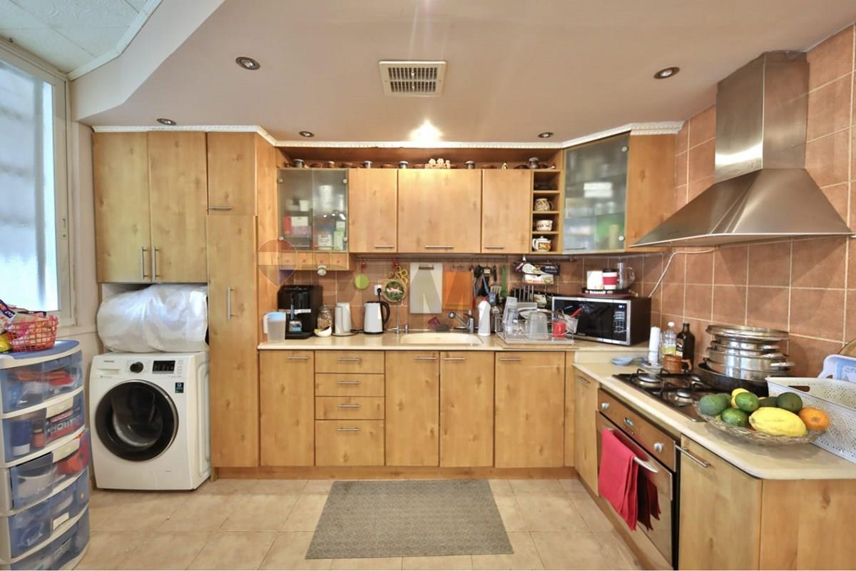 Apartment for Sale in קרית מוצקין - Image 2