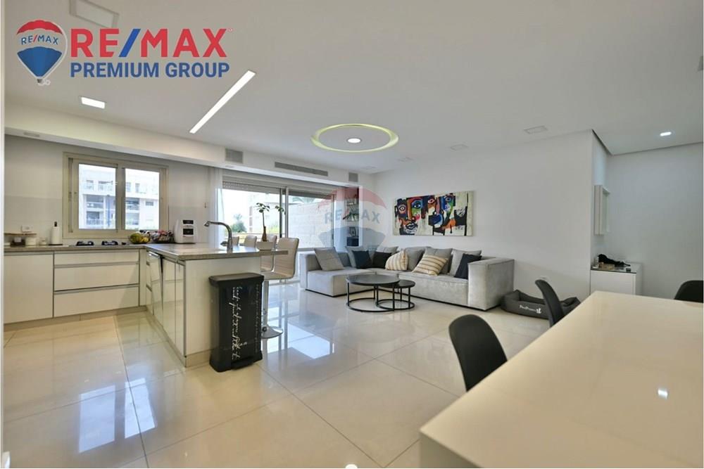 Apartment for Sale in שוהם - Image 5