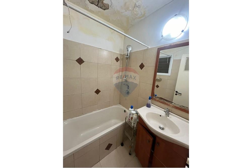 Apartment for Sale in Holon - Image 5