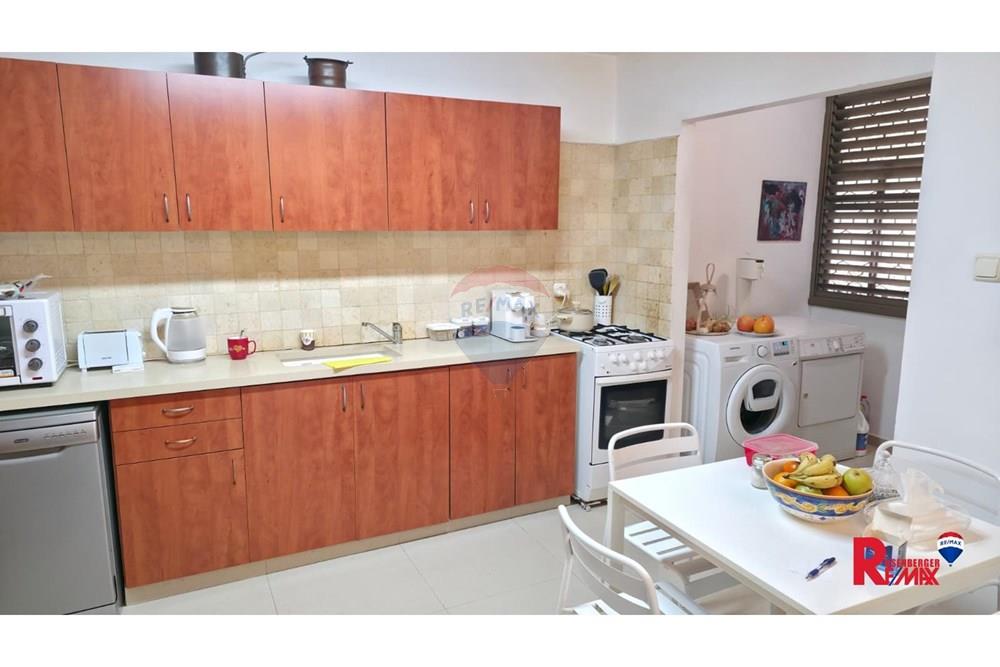 Apartment for Sale in Holon - Image 4