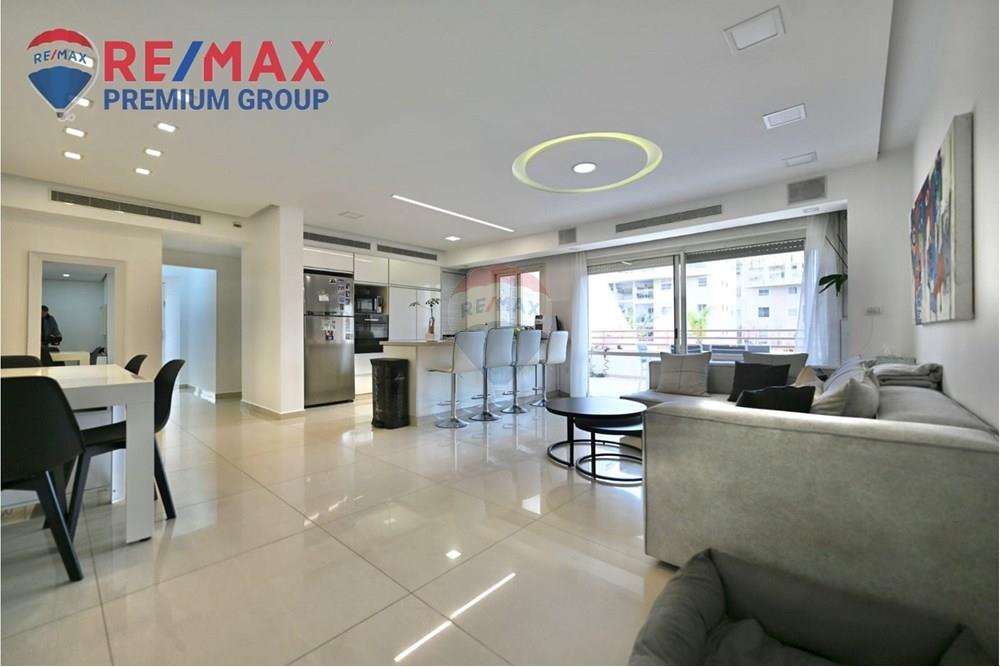 Apartment for Sale in שוהם - Image 4