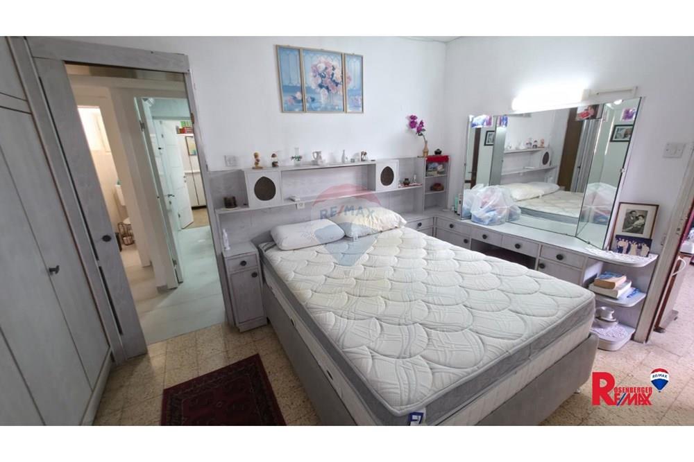 Apartment for Sale in Holon - Image 6