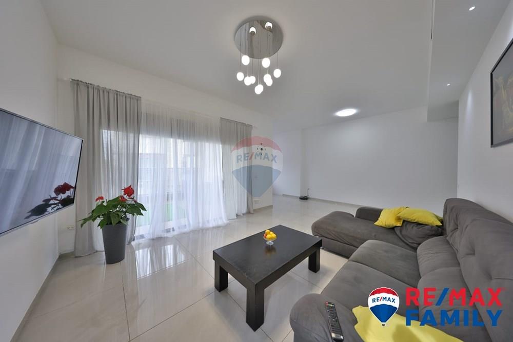 Apartment for Sale in Kiryat Yam - Image 1