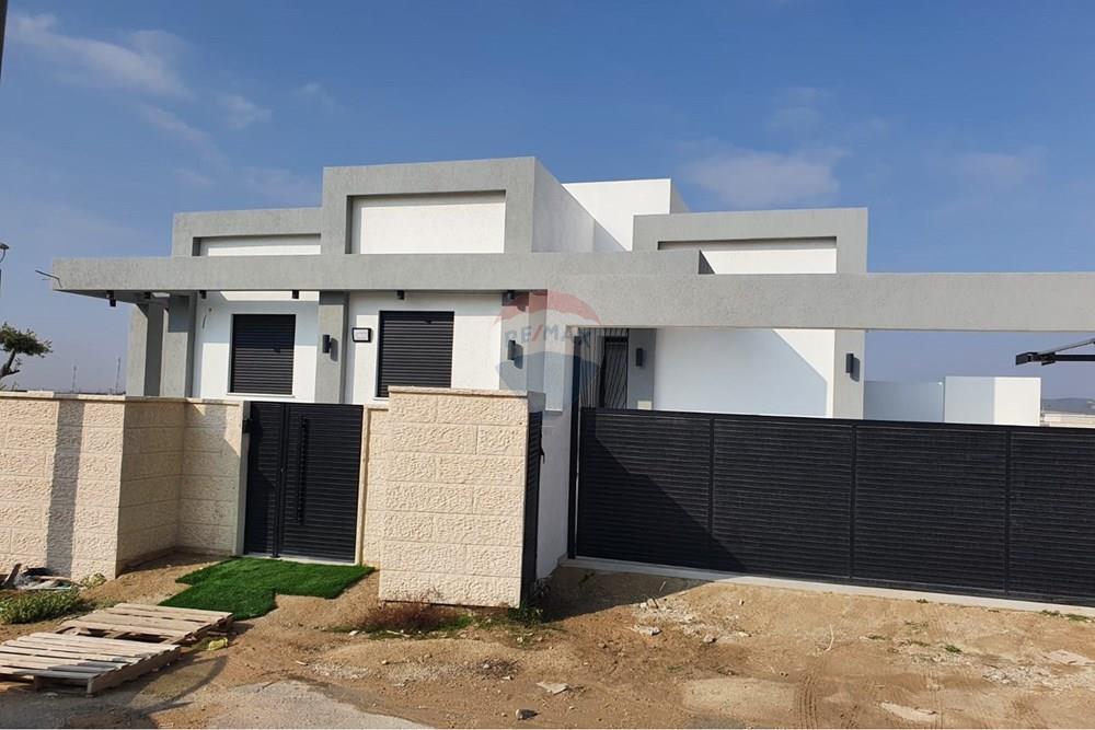 Apartment for Sale in מיתר - Image 3