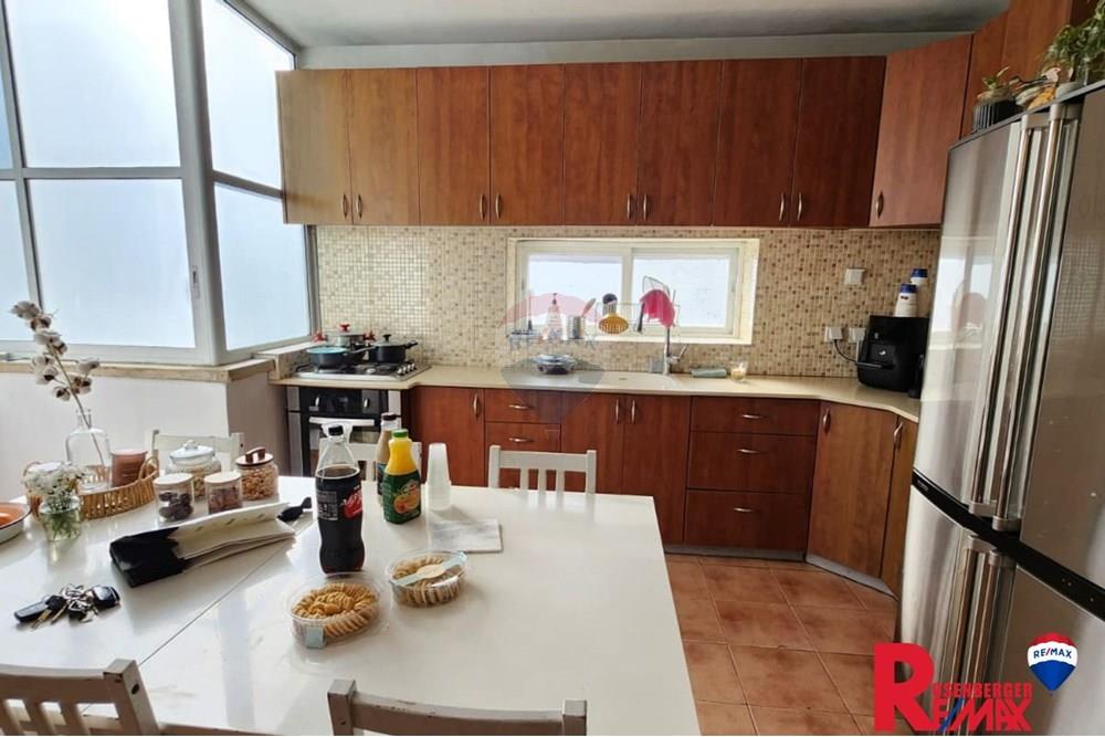 Apartment for Sale in Rishon LeZion - Image 4