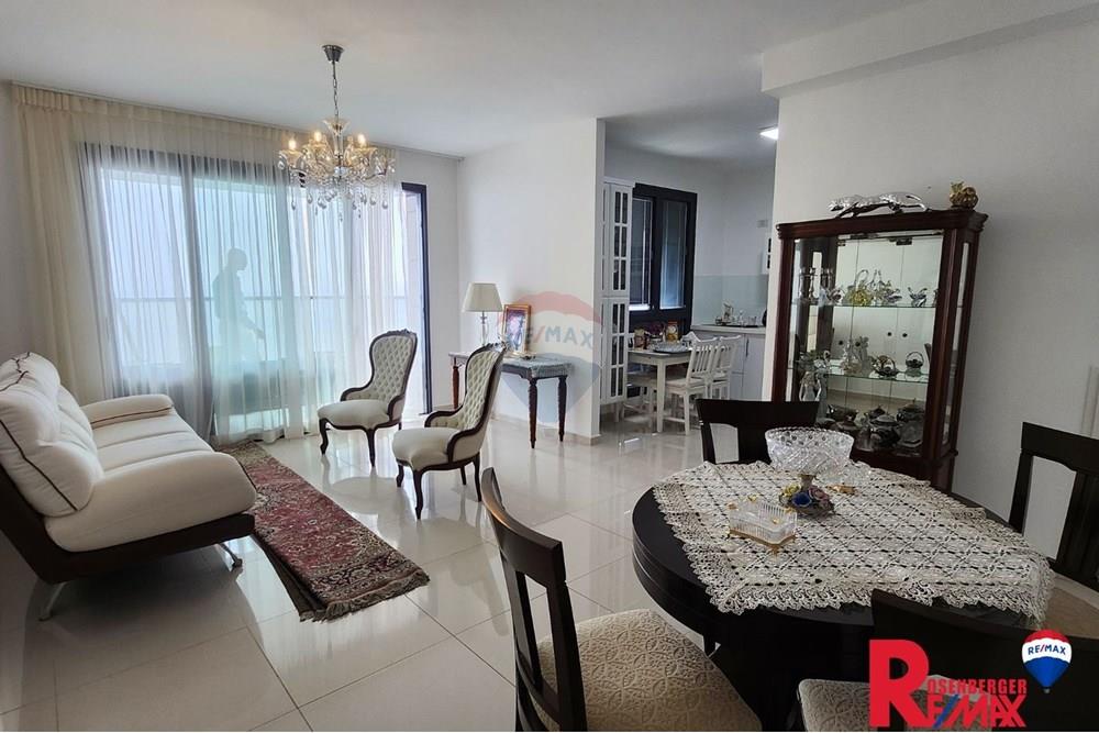 Apartment for Sale in Bat Yam - Image 1