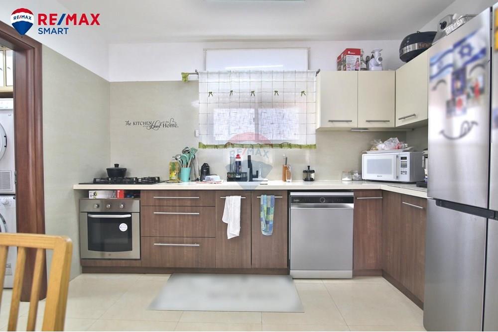 Apartment for Sale in Kiryat Yam - Image 6