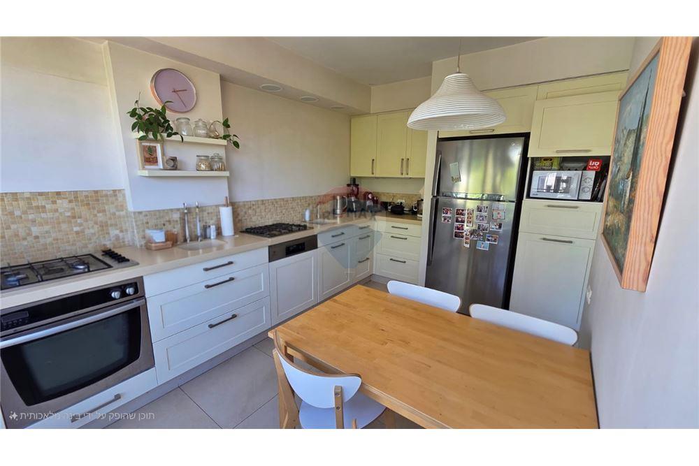 Apartment for Sale in Tel Aviv - Image 4