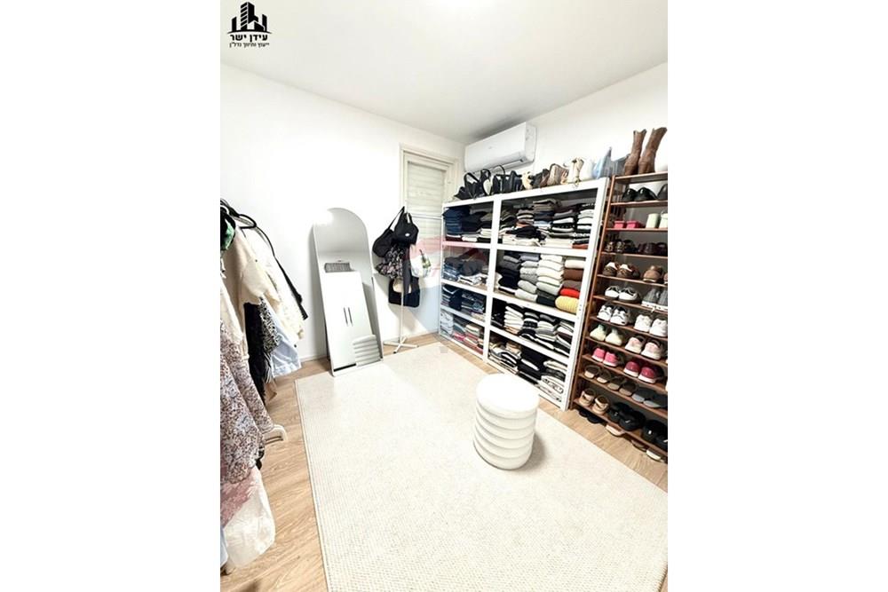 Apartment for Sale in Tel Aviv - Image 3