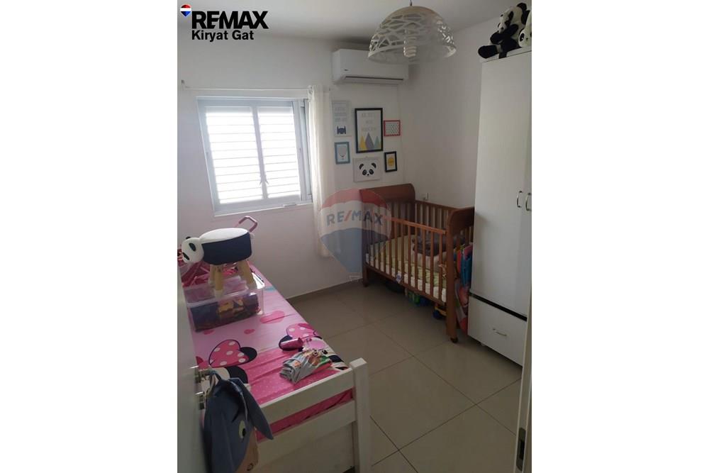 Apartment for Sale in קרית גת - Image 6