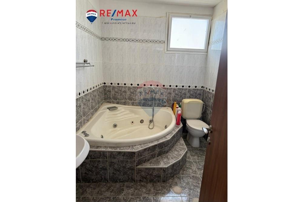 Apartment for Sale in Ashkelon - Image 6