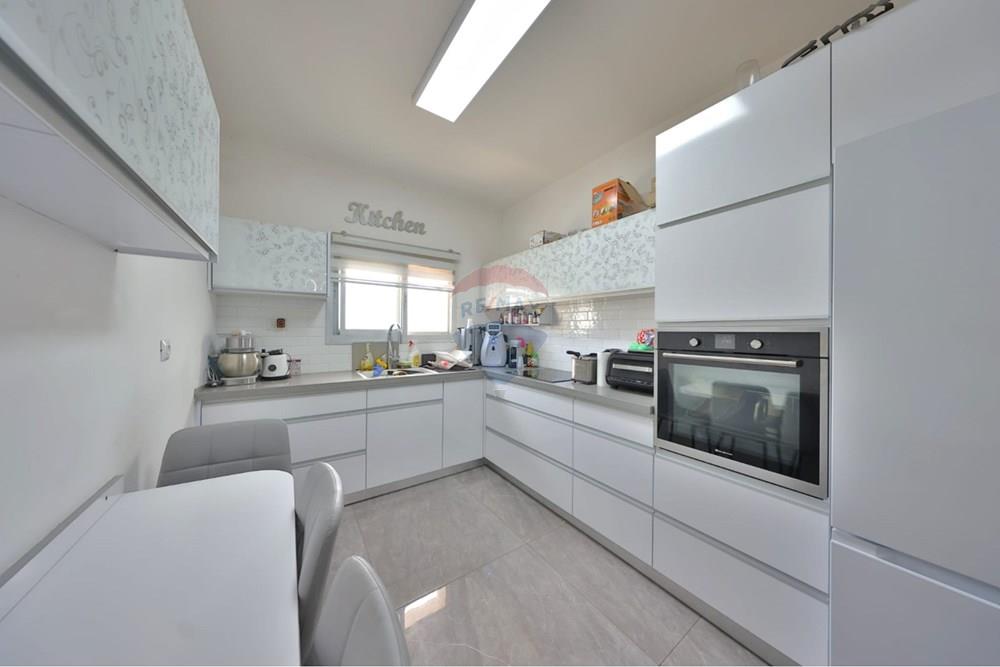 Apartment for Sale in קרית חיים - Image 3
