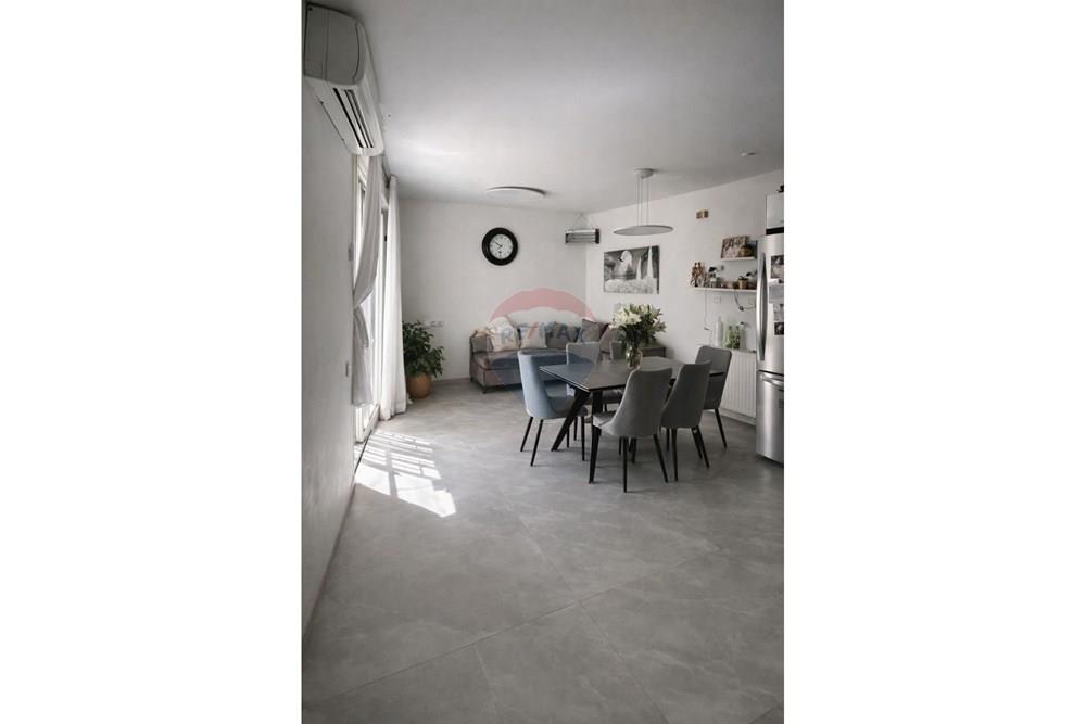 Apartment for Sale in Jerusalem - Image 1