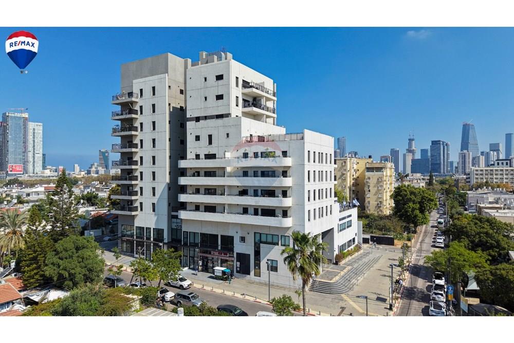Apartment for Sale in Tel Aviv - Image 4