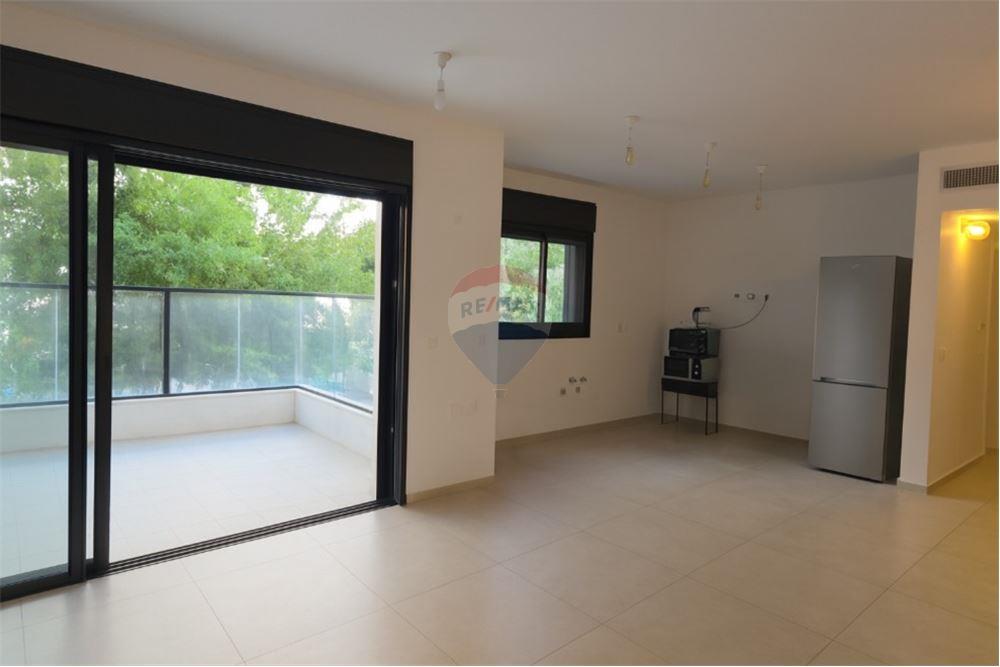 Apartment for Sale in Tel Aviv - Image 1