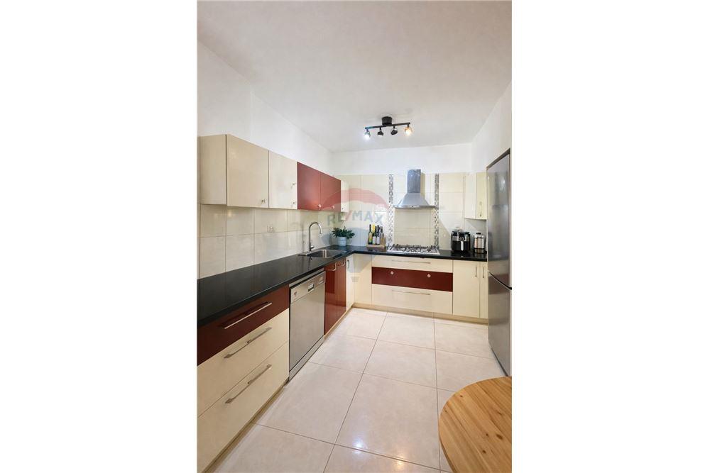 Apartment for Sale in פרדס חנה - כרכור - Image 3