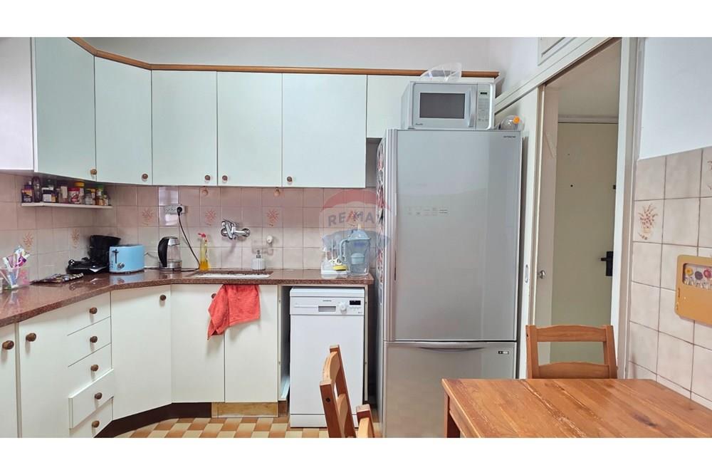 Apartment for Sale in Tel Aviv - Image 3