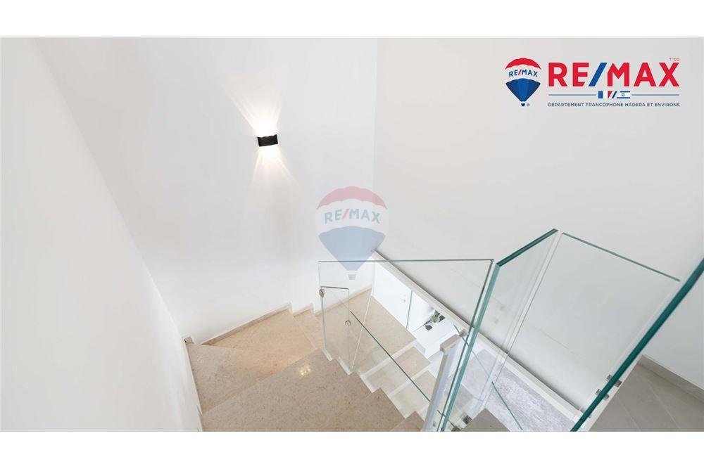 Condo for Sale in Hadera - Image 6