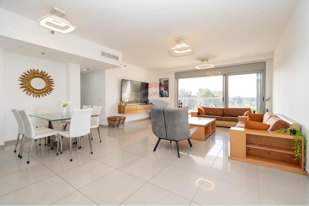 Apartment for Sale in Netanya - Image 1