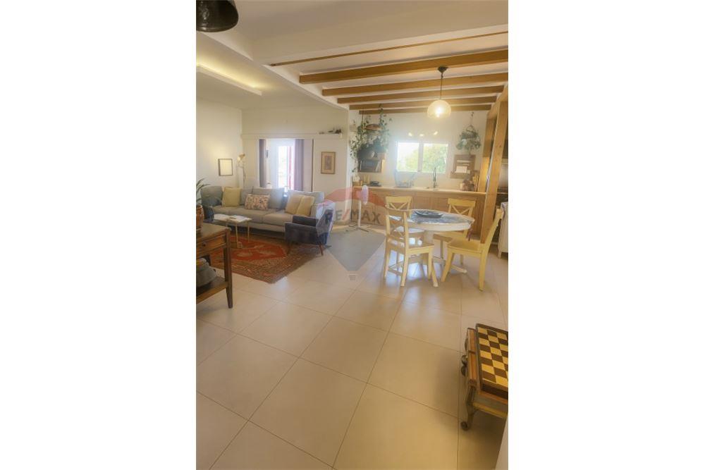 Apartment for Sale in Tel Aviv - Image 3