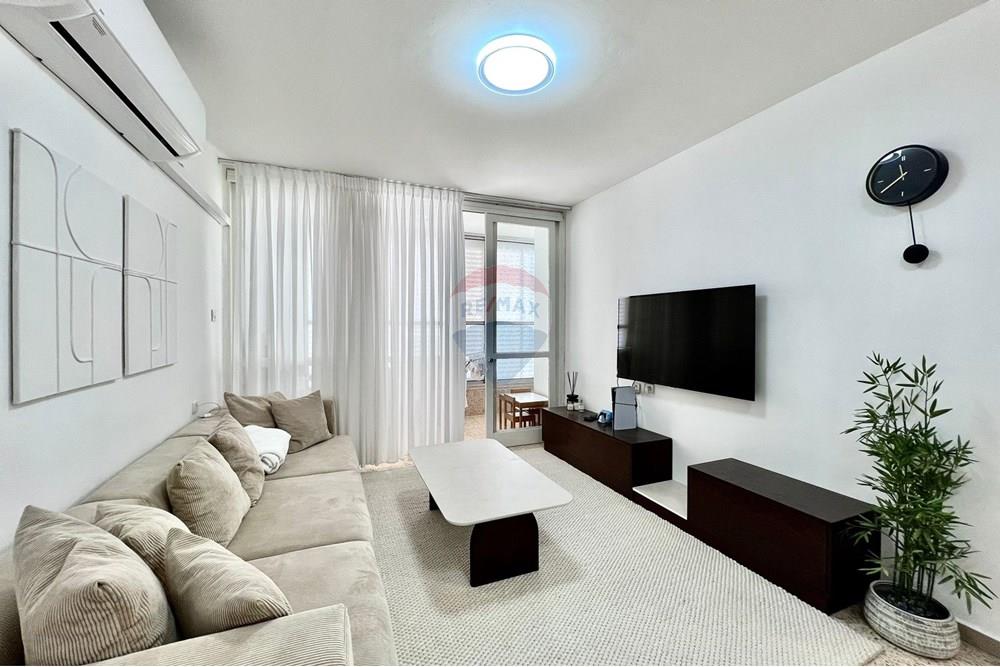 Apartment for Sale in Netanya - Image 2