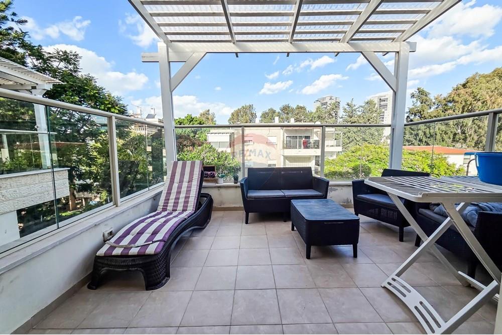 Apartment for Sale in קרית ביאליק - Image 2