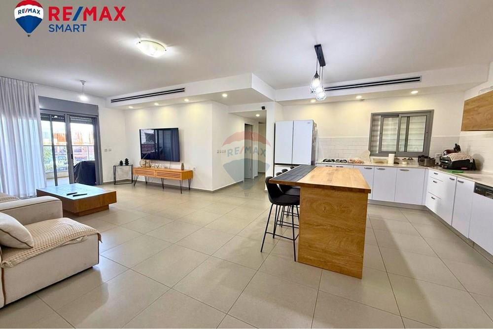 Apartment for Sale in קרית ביאליק - Image 3