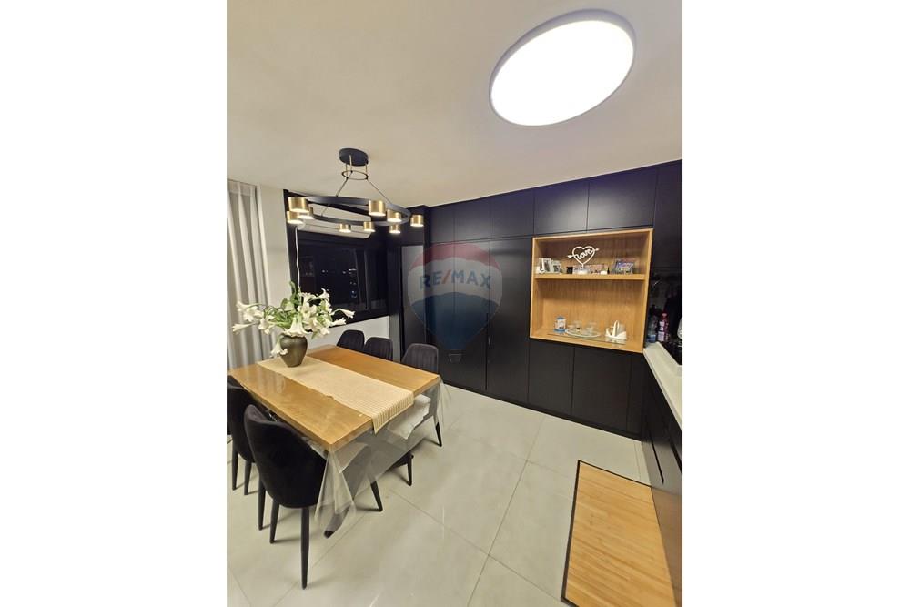 Apartment for Sale in Lod - Image 3