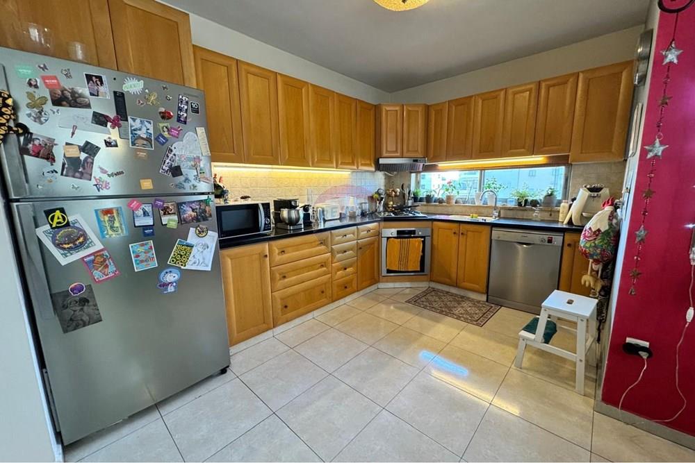 Apartment for Sale in Hod HaSharon - Image 4