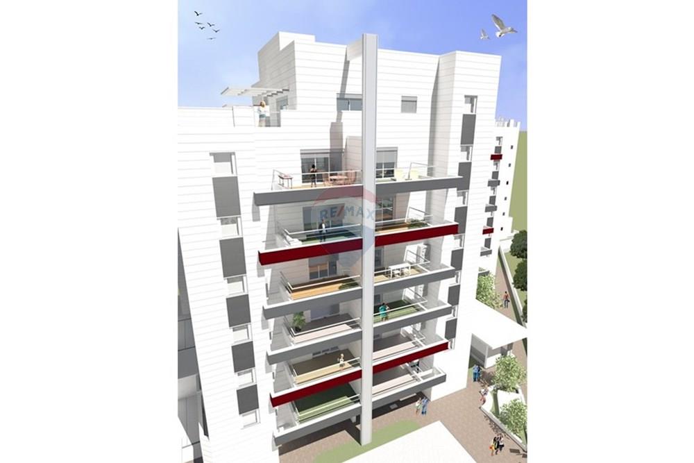 Apartment for Sale in Holon - Image 1