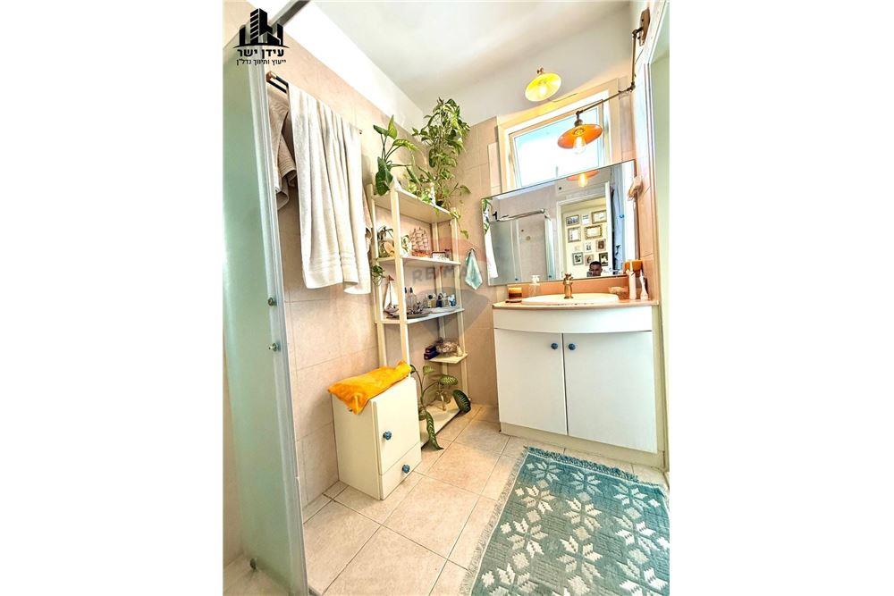 Apartment for Sale in Tel Aviv - Image 6