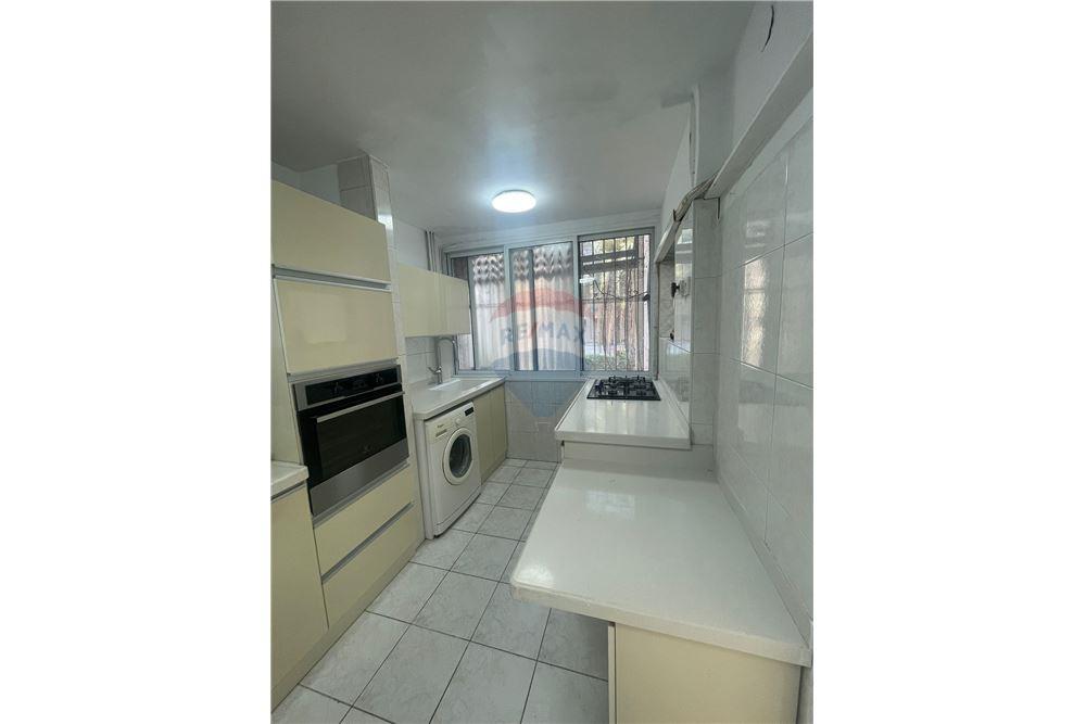 Apartment for Sale in Tel Aviv - Image 2