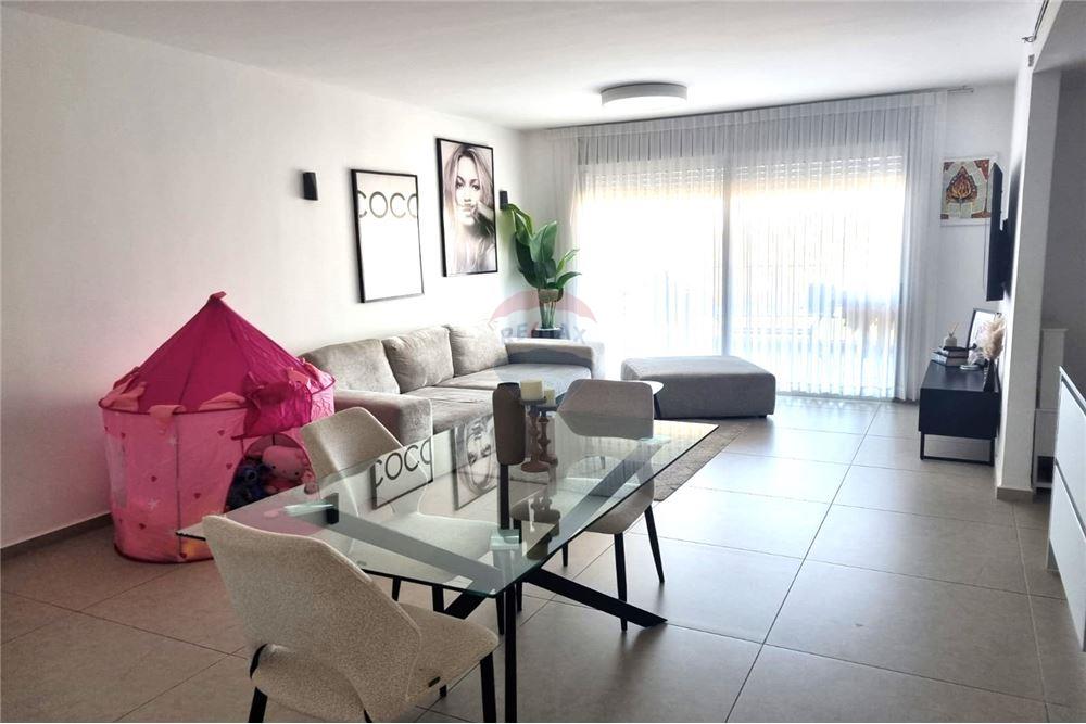 Apartment for Sale in Netanya - Image 1