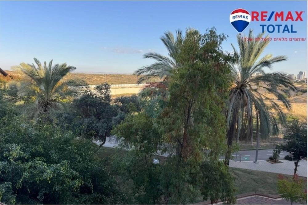 Apartment for Sale in Holon - Image 2