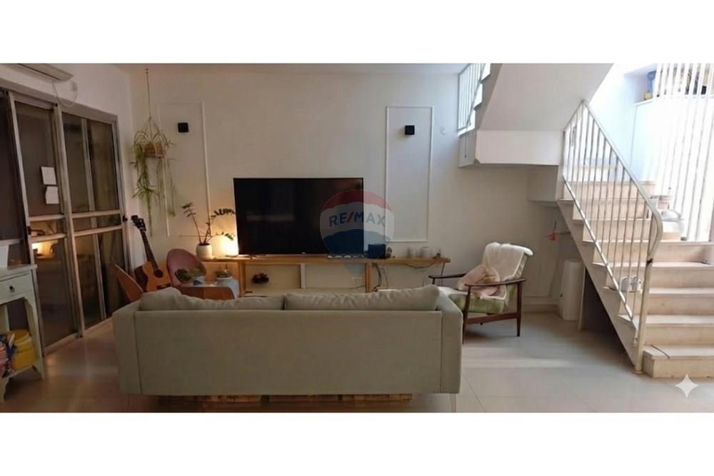 Apartment for Sale in לפיד - Image 5