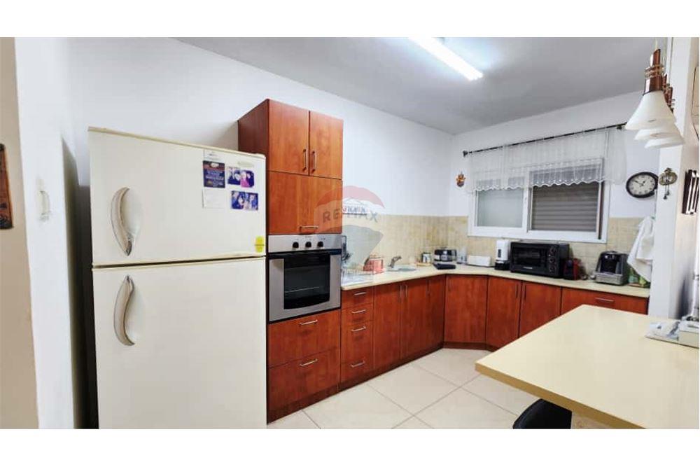 Apartment for Sale in קרית ביאליק - Image 2