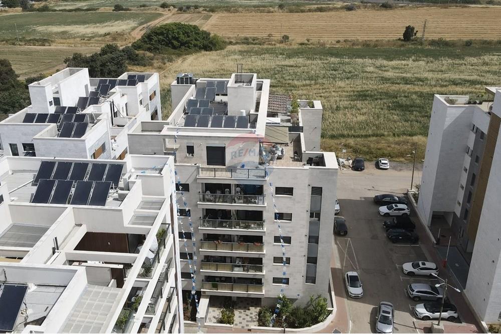 Apartment for Sale in Herzliya - Image 1
