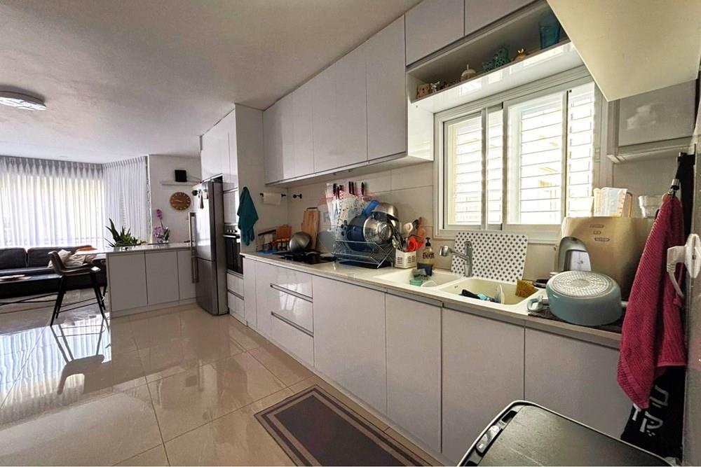 Apartment for Sale in קרית ביאליק - Image 4