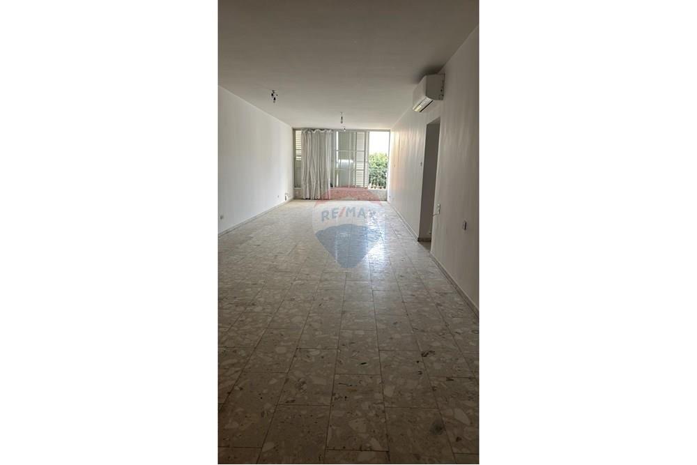 Apartment for Sale in Netanya - Image 3