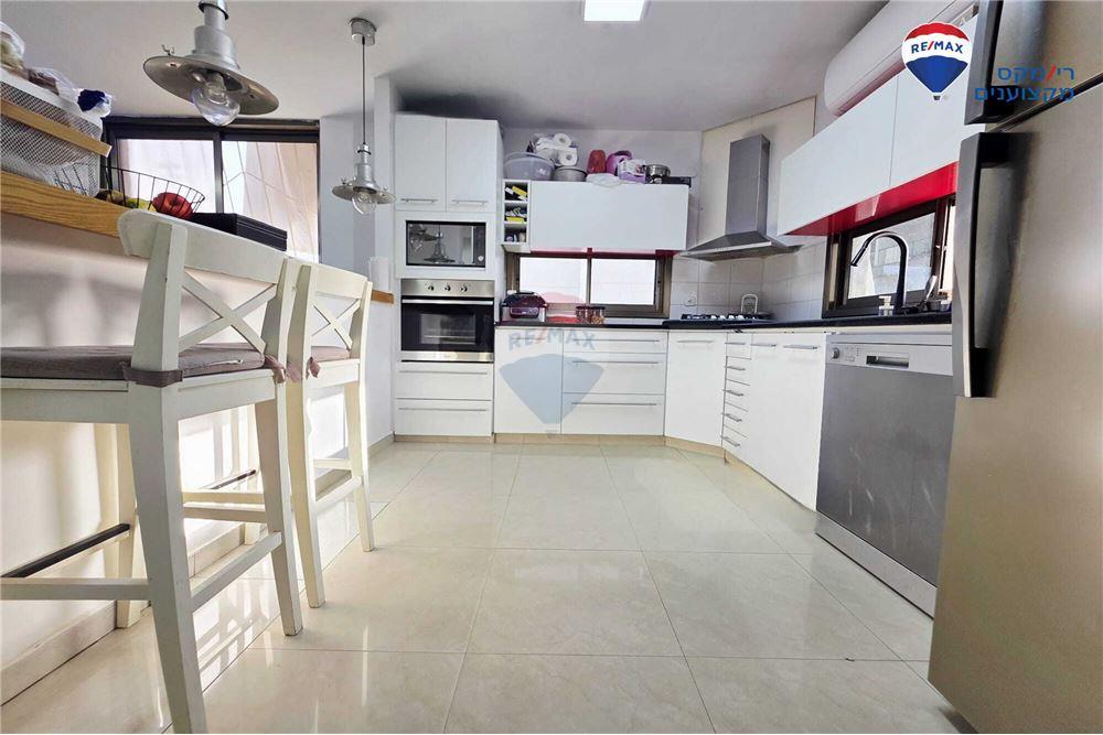 Apartment for Sale in Hadera - Image 5