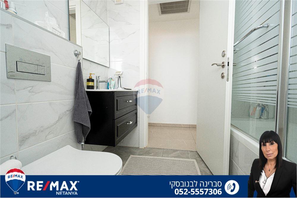 Apartment for Sale in Netanya - Image 5