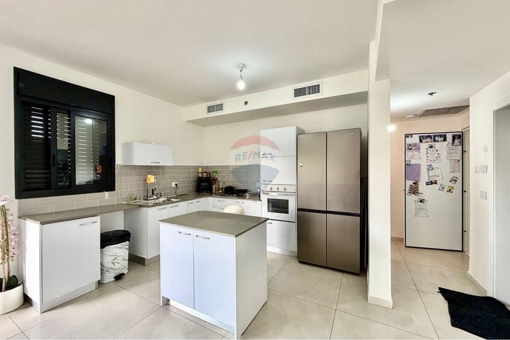 Apartment for Sale in Netanya - Image 3