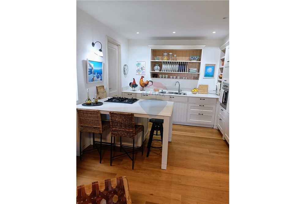 Apartment for Sale in Tel Aviv - Image 2