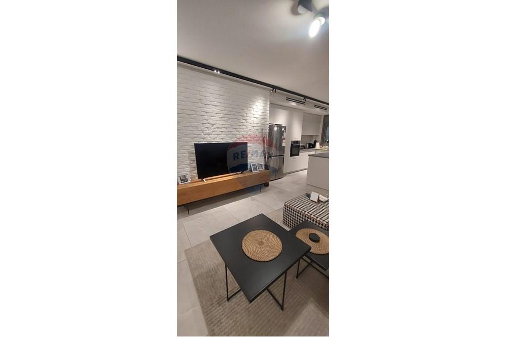 Apartment for Sale in Holon - Image 4