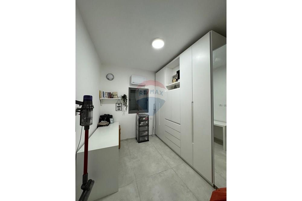 Apartment for Sale in Tel Aviv - Image 4