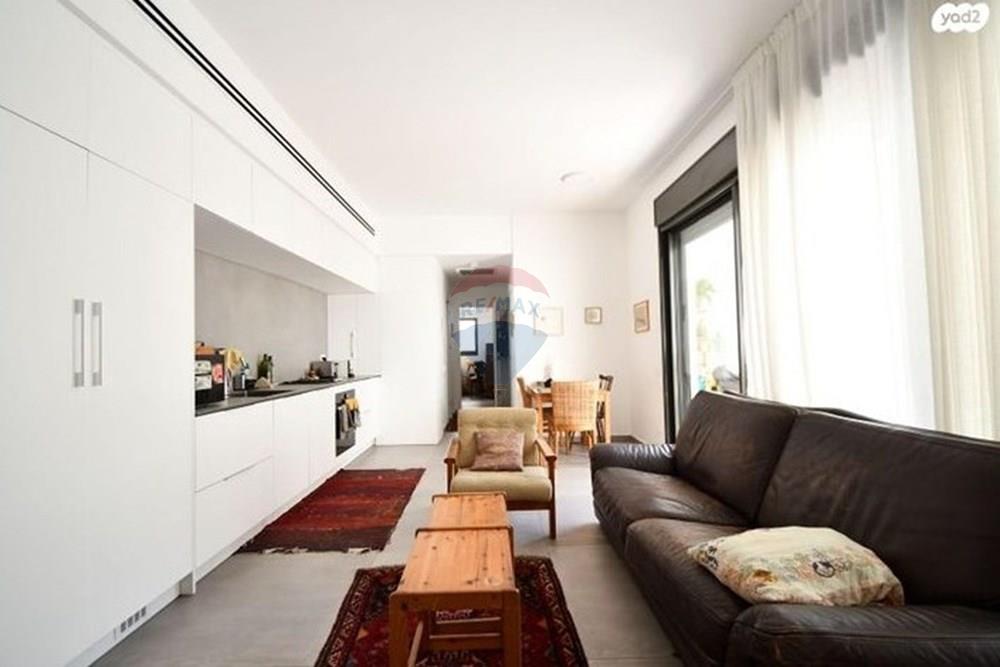 Apartment for Sale in Tel Aviv - Image 1