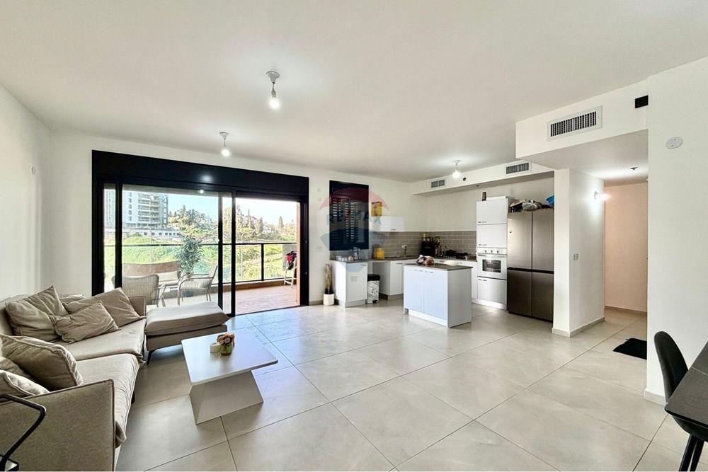 Apartment for Sale in Netanya - Image 1