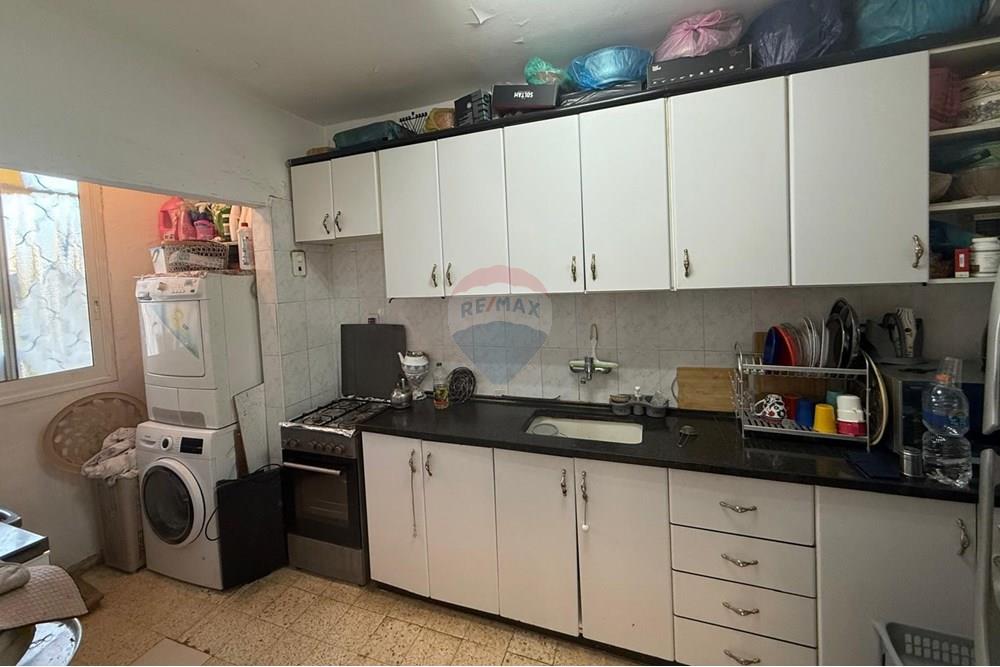 Apartment for Sale in Rehovot - Image 2